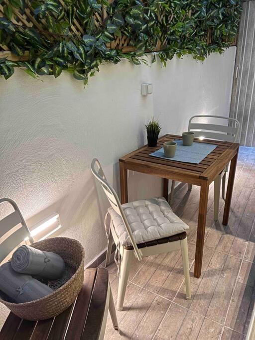 Santa Sophia's Elegant Pop Apartment *